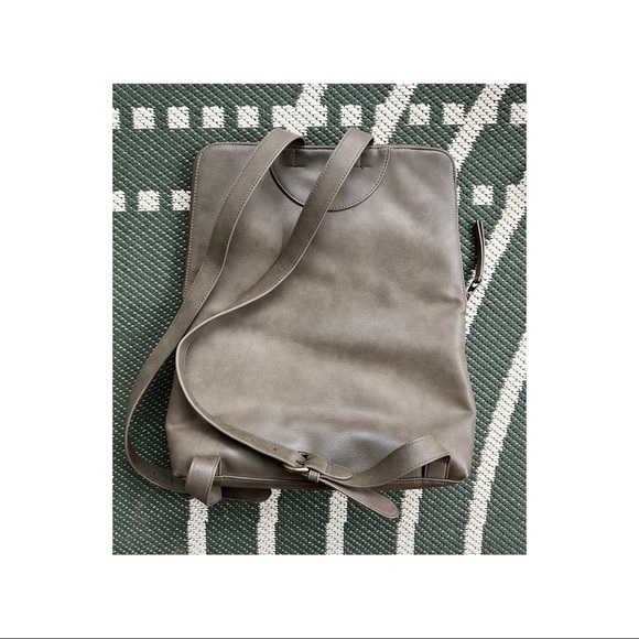 Universal Threads Backpack / Traveling Tote - Picture 2 of 6